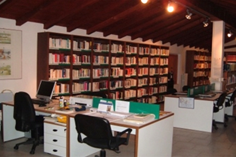 Biblioteca di Cura Carpignano